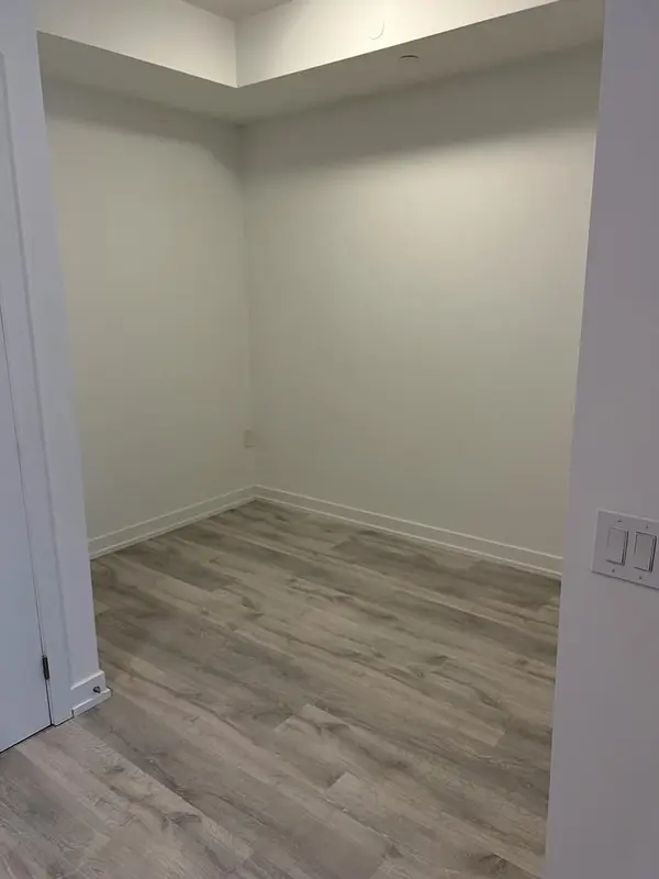 7 GOLDEN LION HTS #N426, Toronto C14, ON M2M 0C1