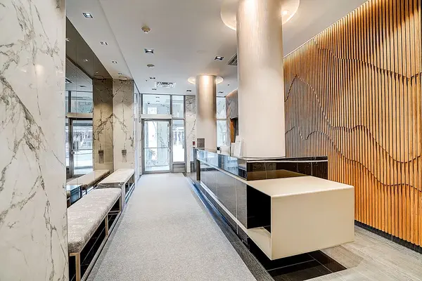 736 Spadina AVE #301, Toronto C01, ON M5S 2J6