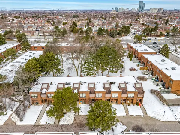 Toronto C07, ON M2R 3N3,298 Torresdale AVE #4