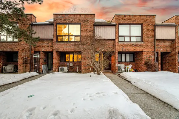 Toronto C07, ON M2R 3N3,298 Torresdale AVE #4