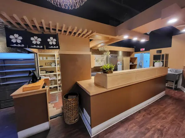 7 Mercer ST, Toronto C01, ON M5V 1H2