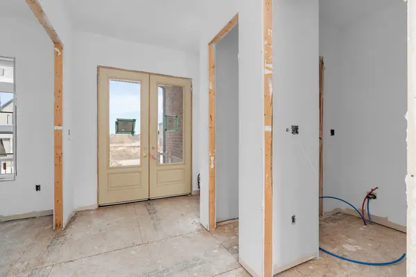 57 Wood CRES, Essa, ON L3W 0M5