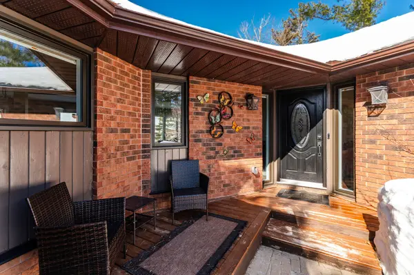 16 Highland DR, Oro-medonte, ON L0L 2L0