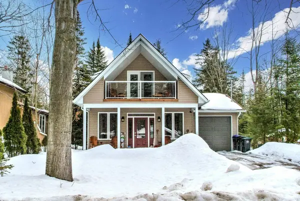 47 Balsam ST, Tiny, ON L0L 1P0