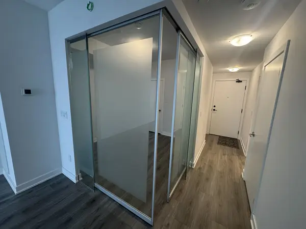 4130 Parkside Village DR #2809, Mississauga, ON L5B 3M8