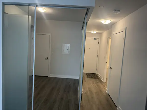 4130 Parkside Village DR #2809, Mississauga, ON L5B 3M8