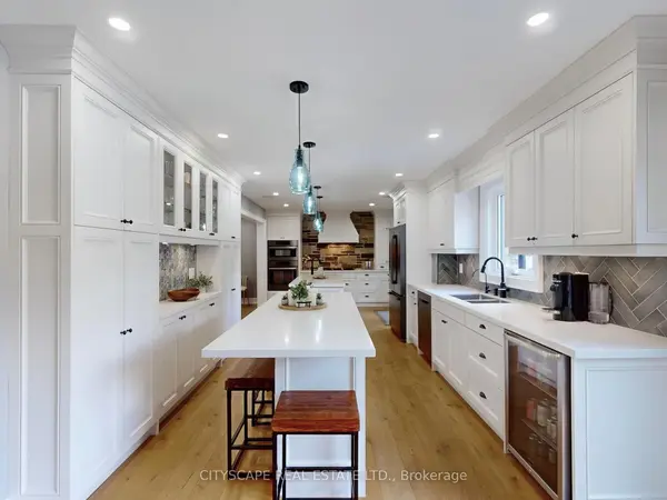 2585 Kenna CT, Mississauga, ON L5K 2K4