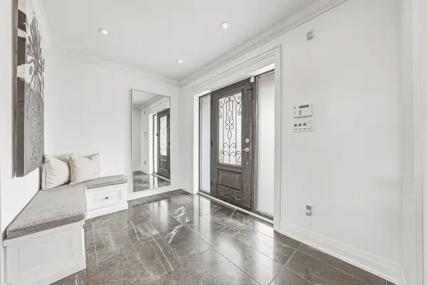 52 Joymar DR, Mississauga, ON L5M 1E9