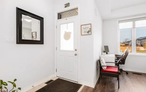 301 Equestrian WAY, Cambridge, ON N3E 0C7