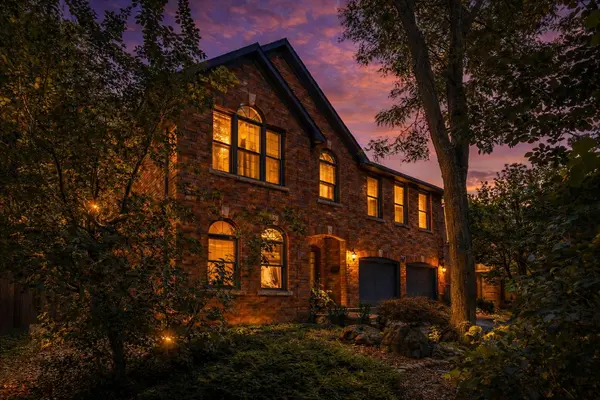 223 Briar Hill CRES, Hamilton, ON L9G 3M9