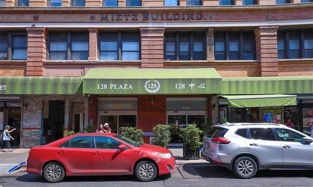 128 Mott ST #302, New York, NY 10013