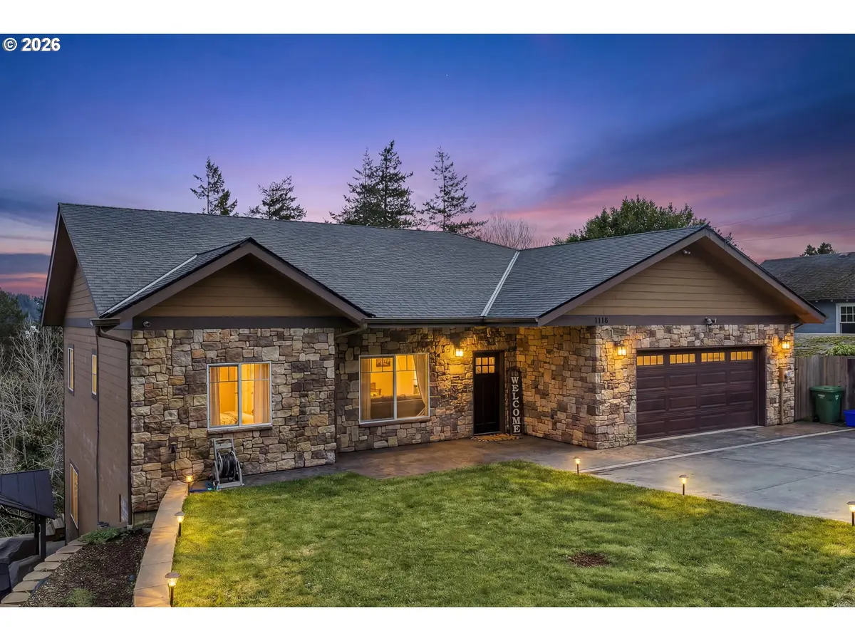 1118 S 11TH ST, Coos Bay, OR 97420