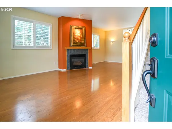 9348 SW SUTTON PL, Tigard, OR 97223