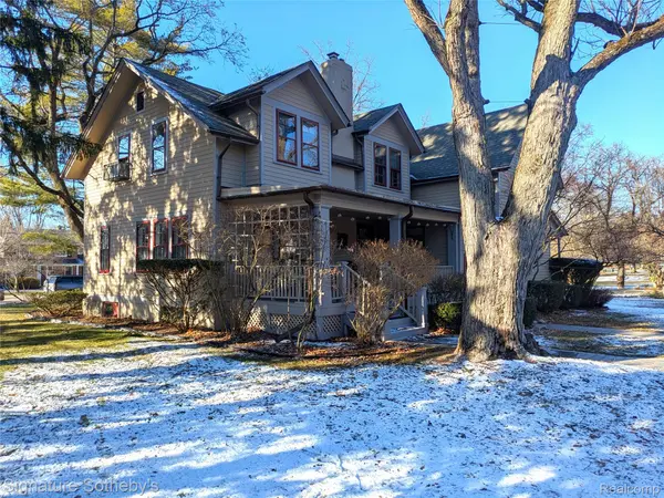 19470 Beverly RD, Beverly Hills Village, MI 48025