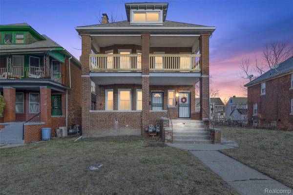 132 Pilgrim ST #Studio 3rd Floor, Highland Park, MI 48203