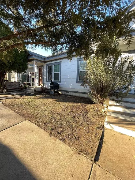 607 Neches Street, Dallas, TX 75208