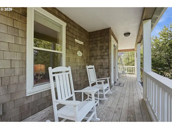 120 BELLA BEACH DR, Depoe Bay, OR 97341