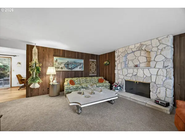 8050 SW 103RD AVE, Beaverton, OR 97008