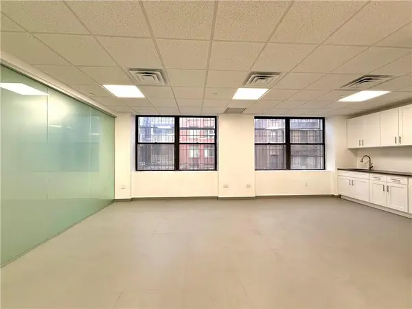 128 Mott ST #302, New York, NY 10013
