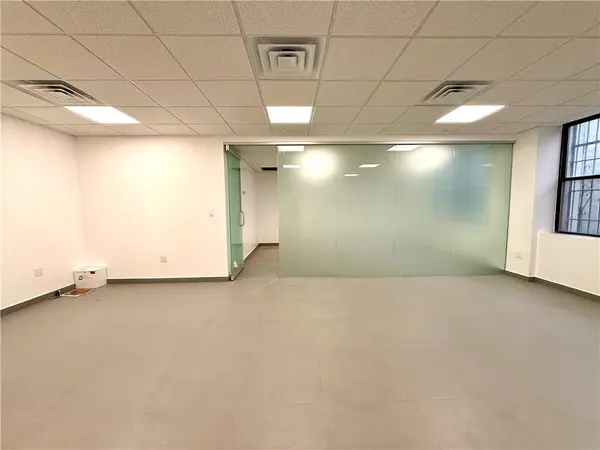 128 Mott ST #302, New York, NY 10013