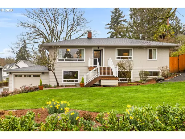 Portland, OR 97219,901 SW MAPLECREST CT