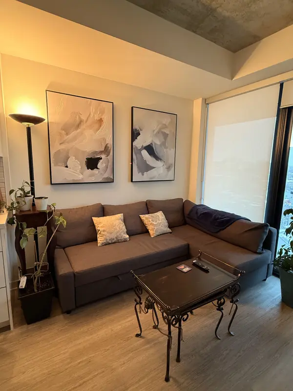 195 McCaul ST #901, Toronto C01, ON M5T 1W6