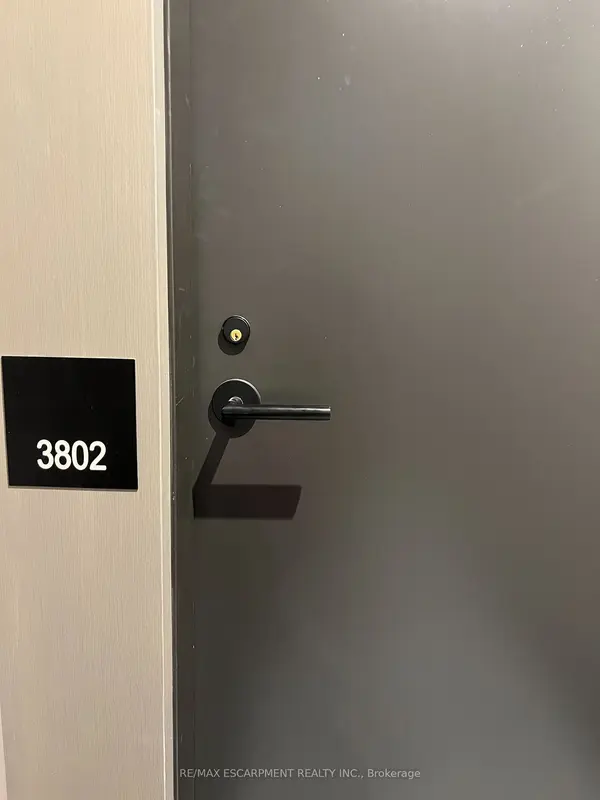 108 Peter ST #3802, Toronto C01, ON M5V 0W2