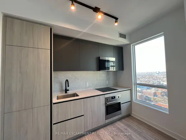 108 Peter ST #3802, Toronto C01, ON M5V 0W2