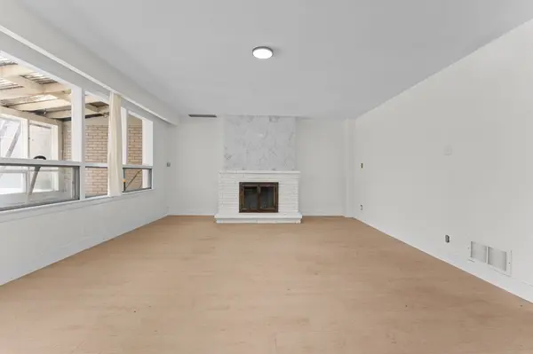 1558 Queen ST E #Unit #1, Toronto E01, ON M4L 1E8