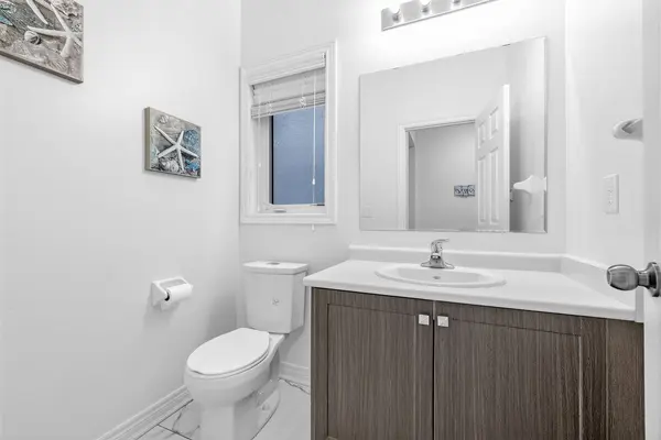 10 Mary Willson CT, East Gwillimbury, ON L9N 0P5