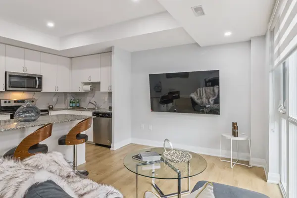 5289 Highway 7 N/A #D203, Vaughan, ON L4L 0J1