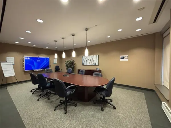 1111 Davis DR #Unit 41/42, Newmarket, ON L3Y 9E5