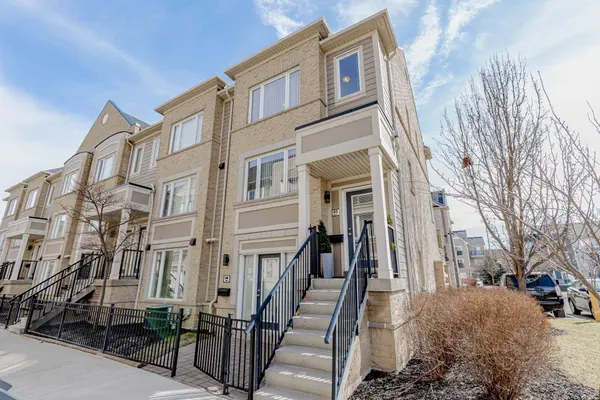 5035 Oscar Peterson Blvd BLVD #45, Mississauga, ON L5M 0P4