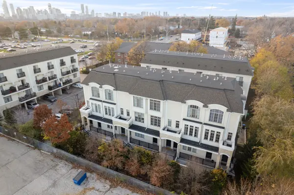 3083 Cawthra RD #23, Mississauga, ON L5A 2X4