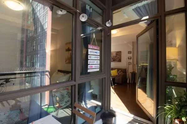 112 King ST E #911, Hamilton, ON L8N 1A8