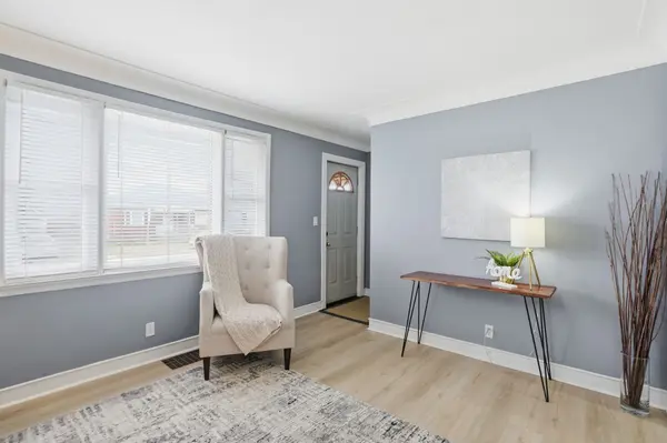 7 West 1st ST, Hamilton, ON L9C 3B5