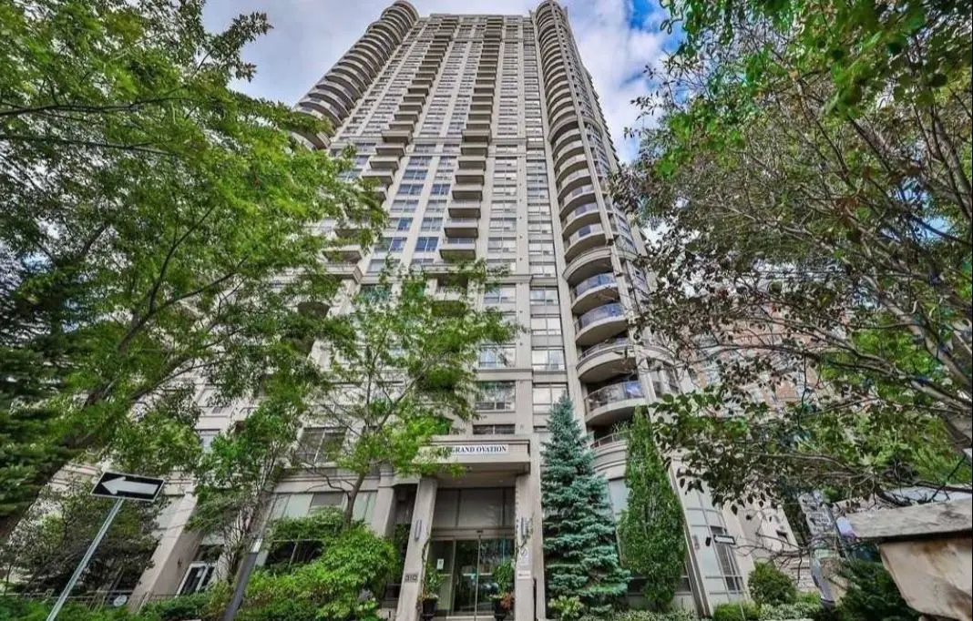 310 Burnhamthorpe RD #301, Mississauga, ON L5B 4P9