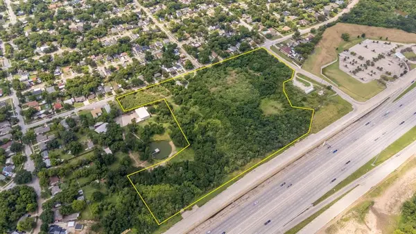 1610 Walnut Street, Grand Prairie, TX 75050