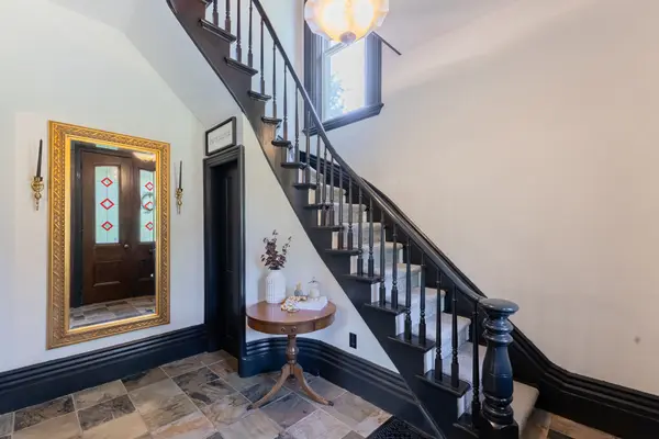 283 Hastings ST, North Middlesex, ON N0M 2K0