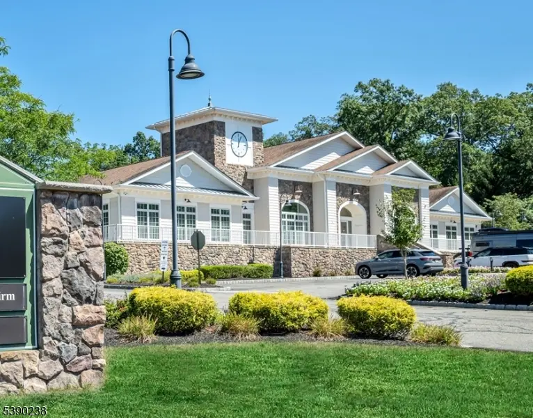 330 Changebridge Rd, Montville Twp., NJ 07058