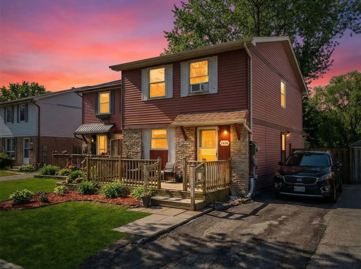 1464 Wecker DR, Oshawa, ON L1J 6N2