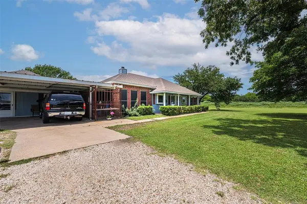 601 Houston School Road, Red Oak, TX 75154