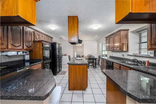 601 Houston School Road, Red Oak, TX 75154