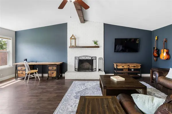 7504 Oak Ridge Drive, North Richland Hills, TX 76182