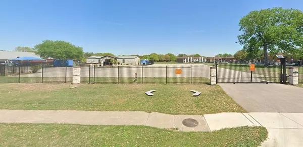 7387 S Hulen Street, Fort Worth, TX 76133