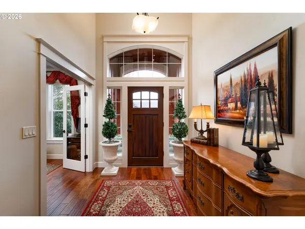 5123 E LONGEST DR, Newberg, OR 97132