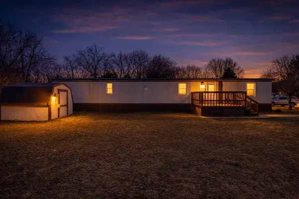 8779 Country View DR NW, Alpine Twp, MI 49345