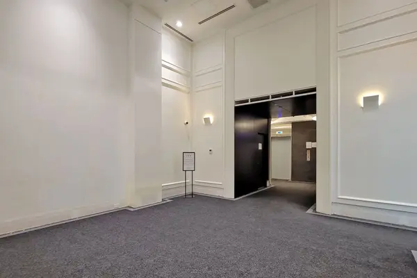 33 Frederick Todd WAY #610, Toronto C11, ON M4G 0C9