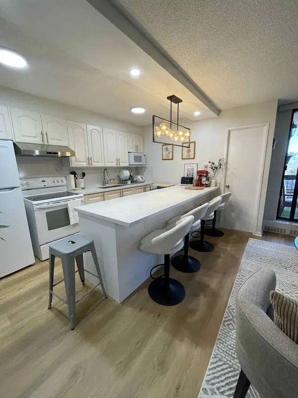 90 Ling RD #603, Toronto E10, ON M1E 4Y3