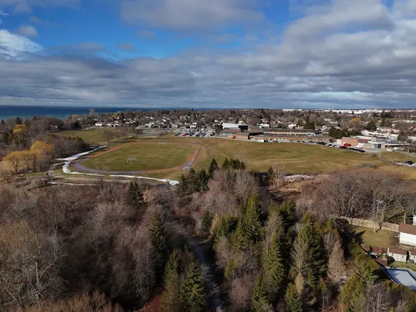 1464 Wecker DR, Oshawa, ON L1J 6N2